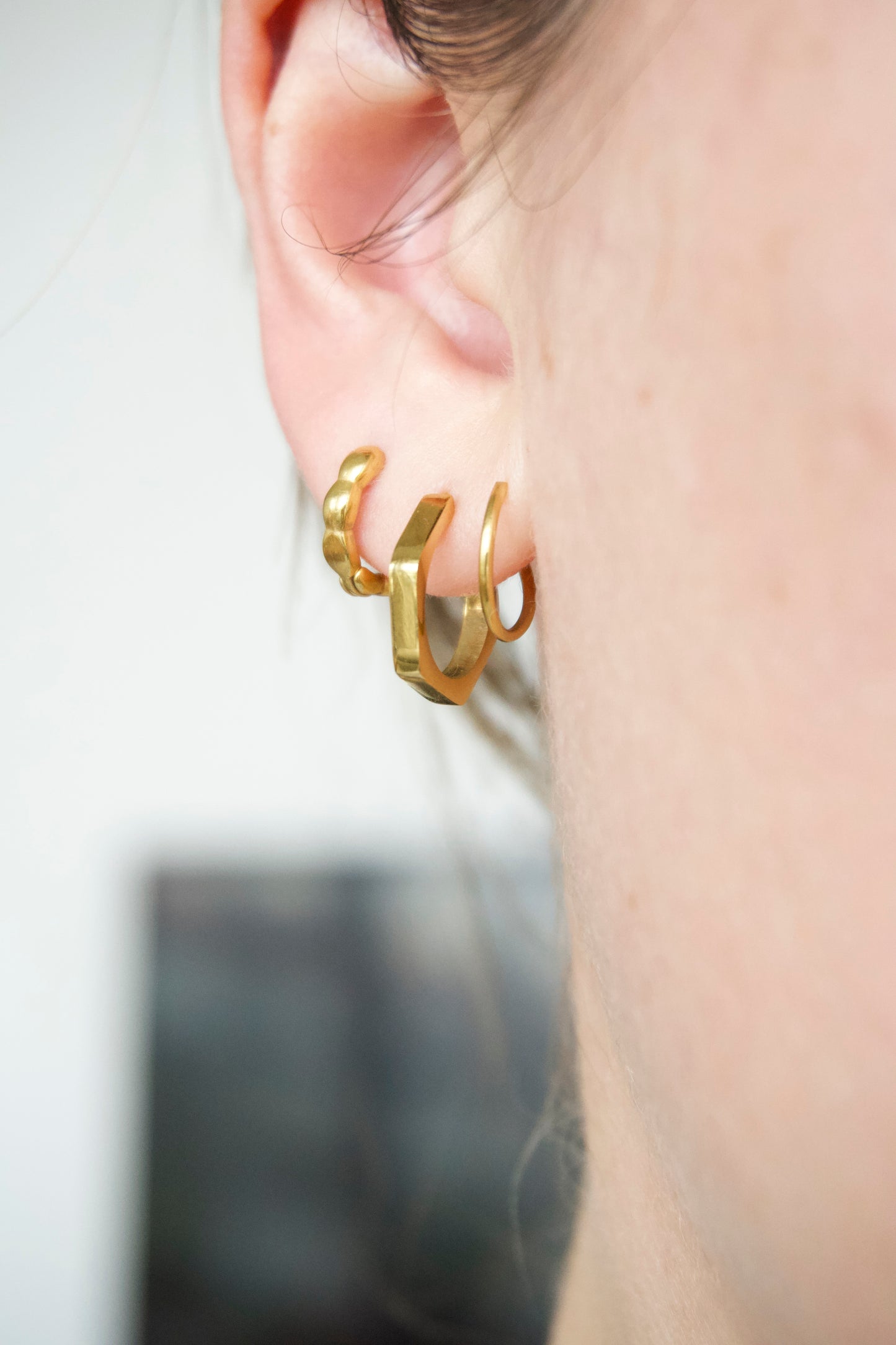 Hexagon Double Twist Hoop