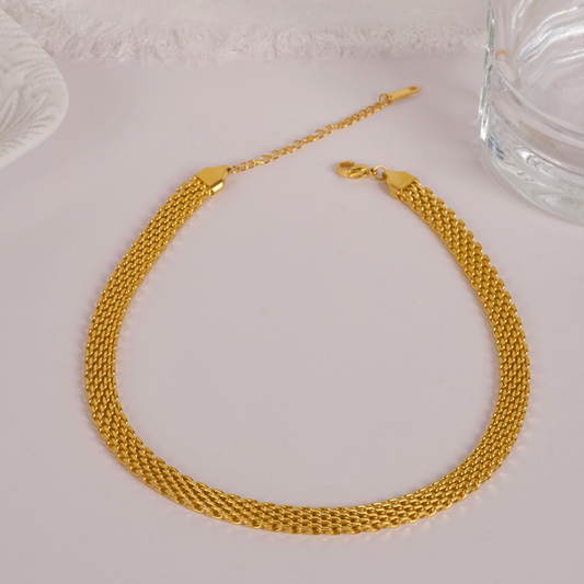 Charlotte Choker