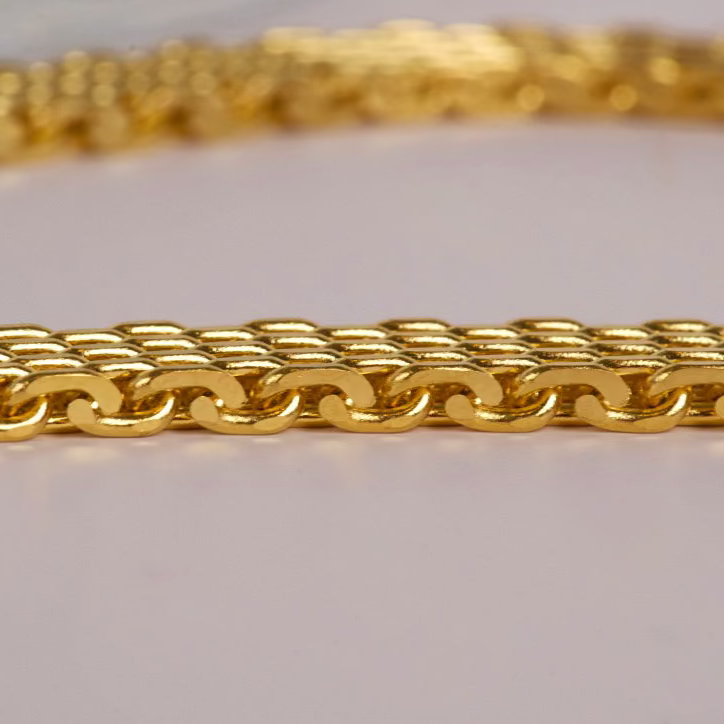 Charlotte Choker