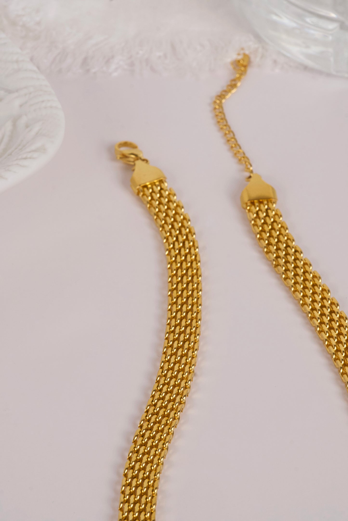 Charlotte Choker