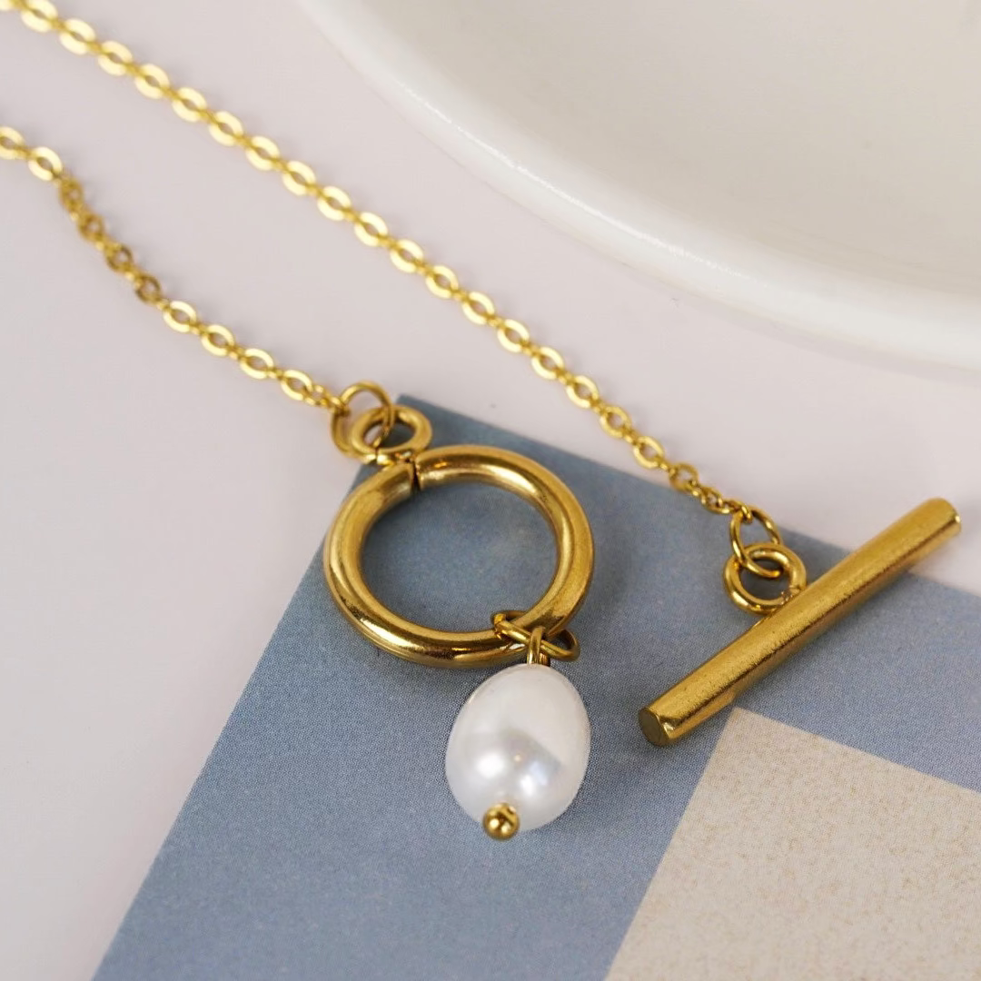 Drop Pearl Necklace