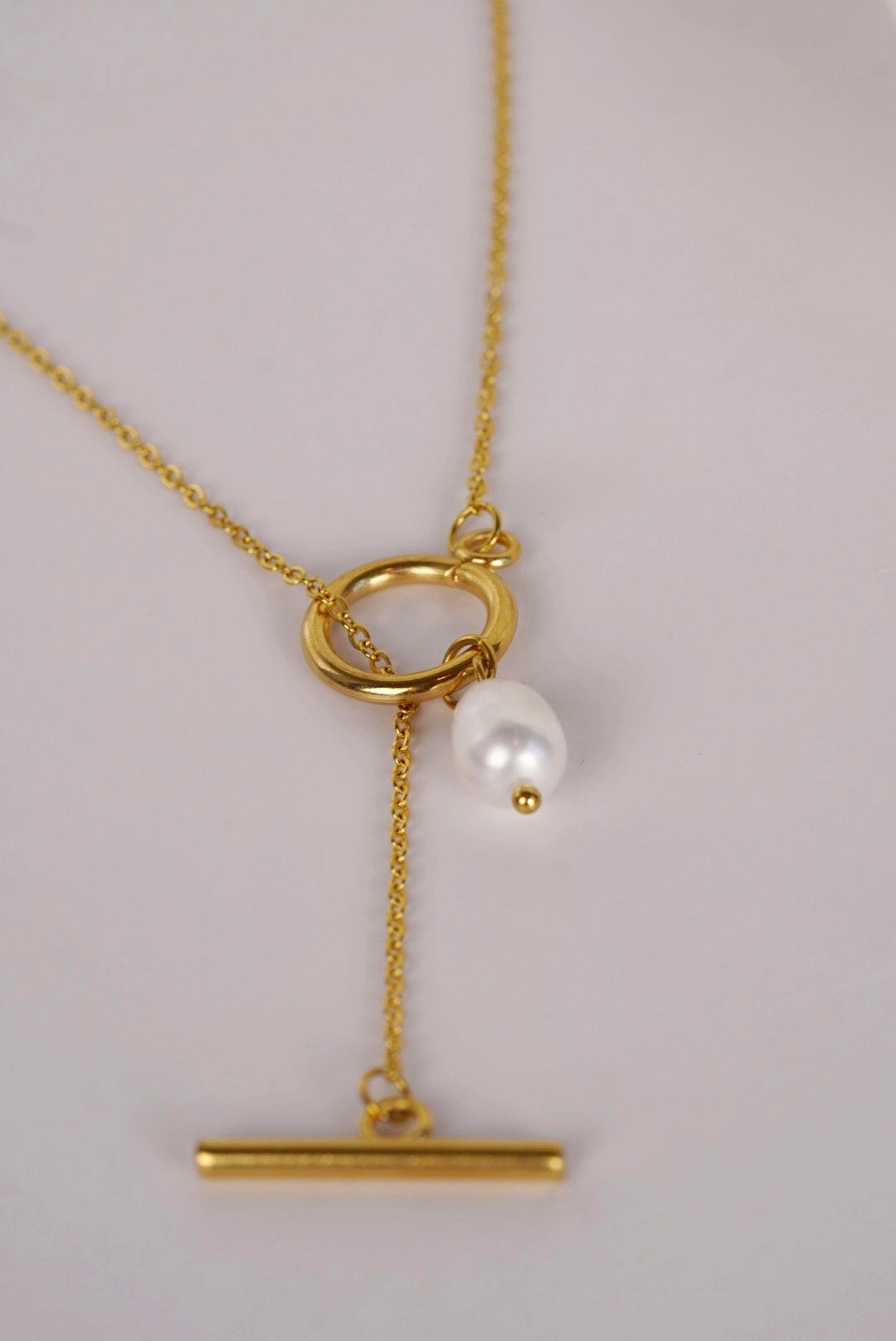 Drop Pearl Necklace