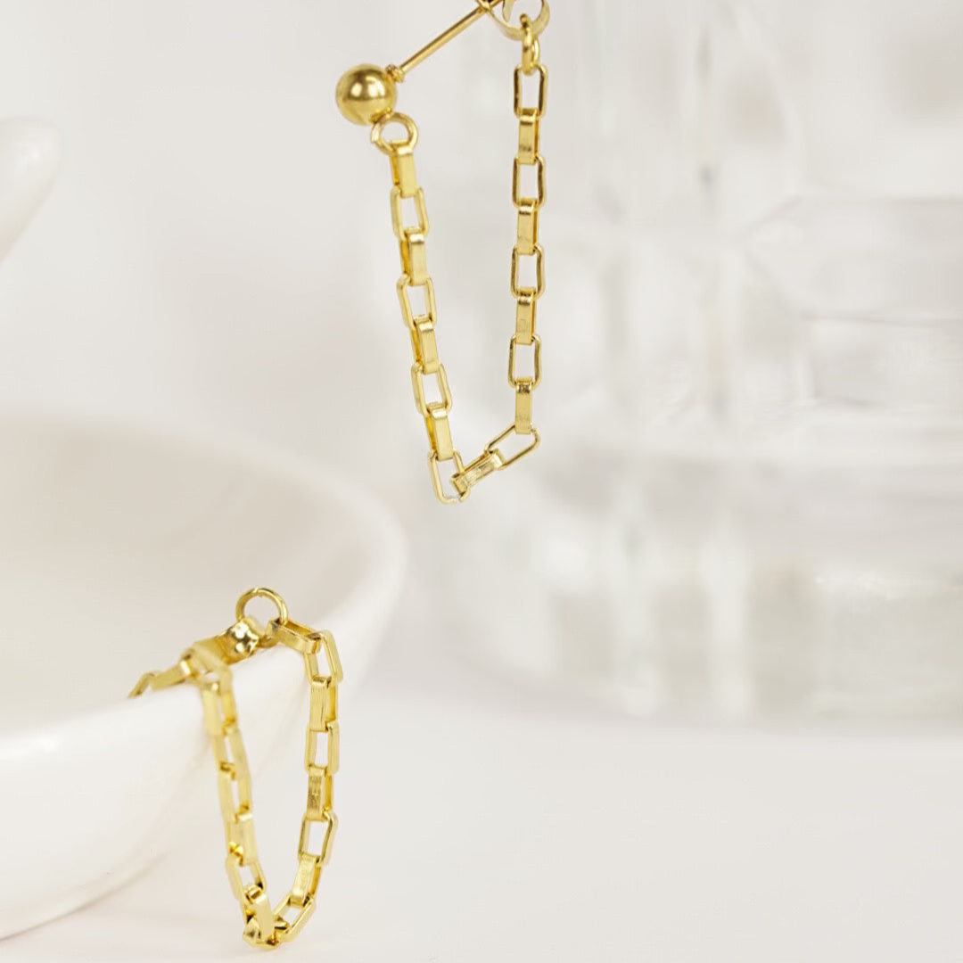 Linkback Earring Studs