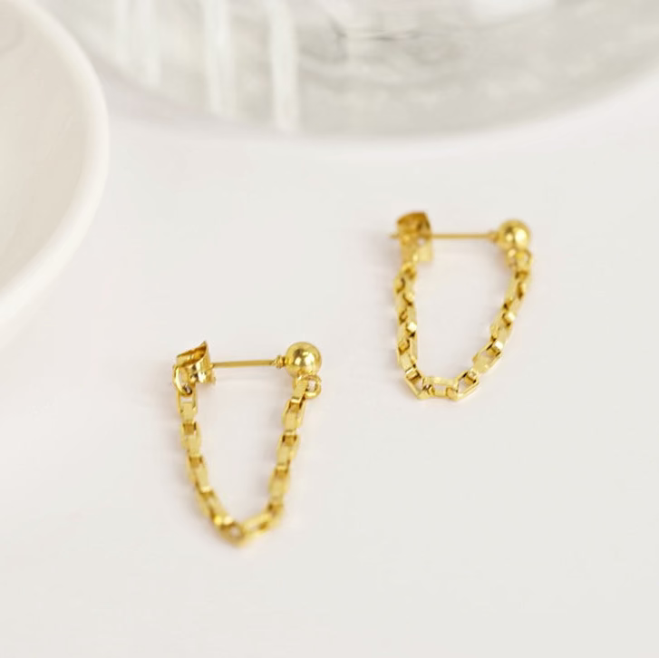 Linkback Earring Studs