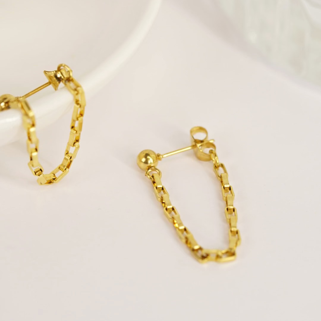Linkback Earring Studs