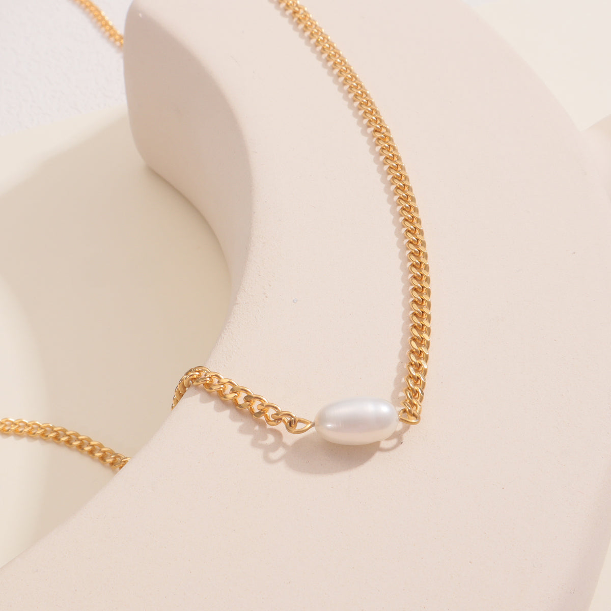 Pearl Line Necklace